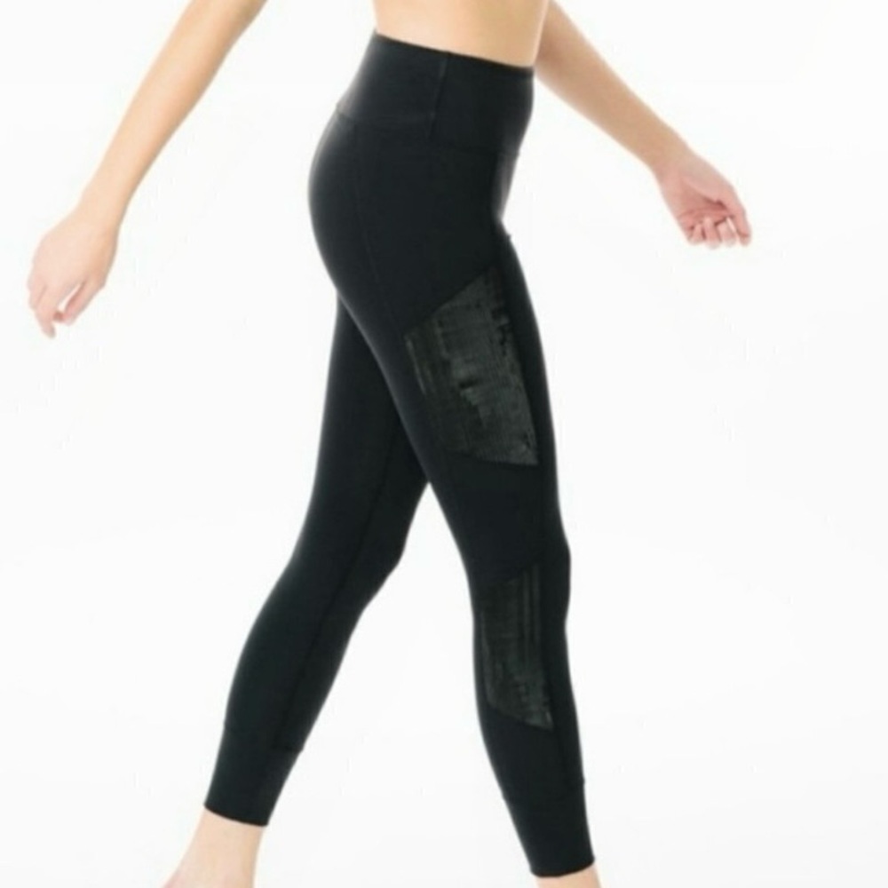 ZYIA Black Cuffed Mirage Mid-Rise 7/8 24” Leggings 14-16 Shiny Print Activewear